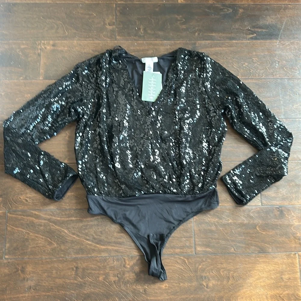 H & M Women’s Sz S Sequined Black Bodysuit Top Blouse Long Sleeve 3425 - Picture 1 of 3